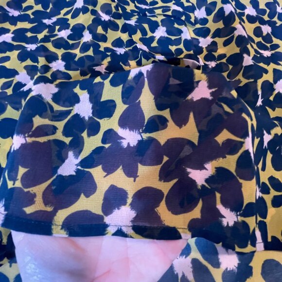 Cabi Women's Sleeveless Blouse Size S Leopard Print Polyester - Picture 7 of 7